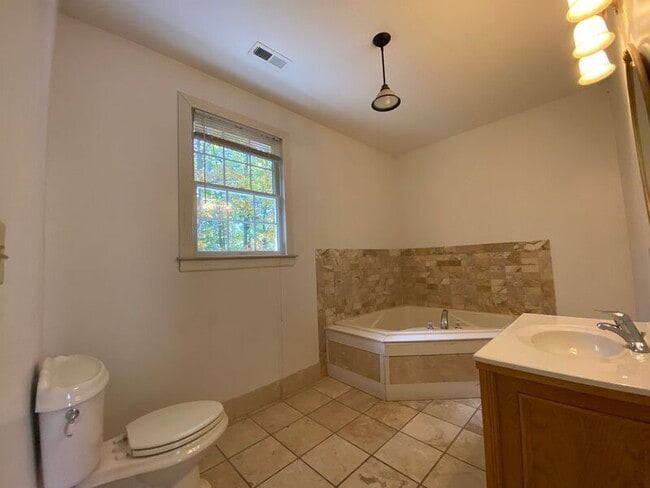 Building Photo - 3108 Mine Rd