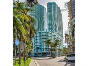 Building Photo - 1900 N Bayshore Dr