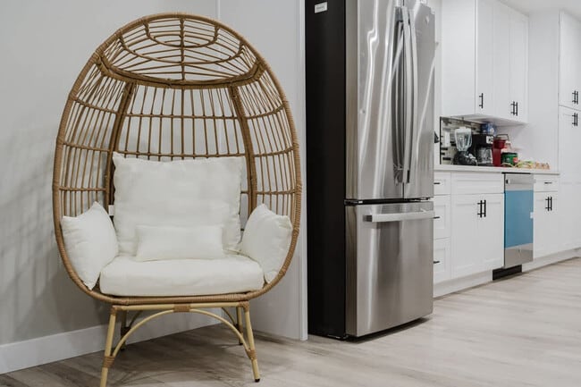 Building Photo - 9827 San Diego St