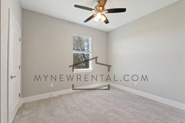 Building Photo - 2289 Logsdon St
