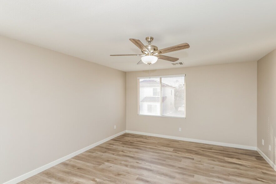 Building Photo - 951 Ostrich Fern Ct