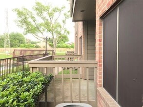 Building Photo - 2023 Gentryside Dr