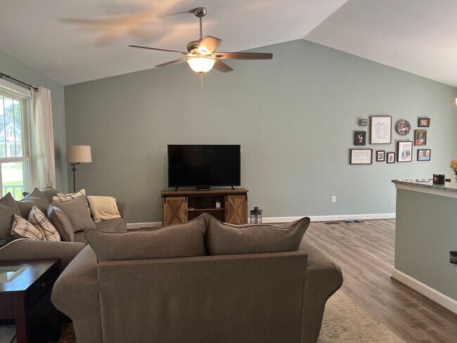 Building Photo - Sought after Waterfront Community in Colonial Beach