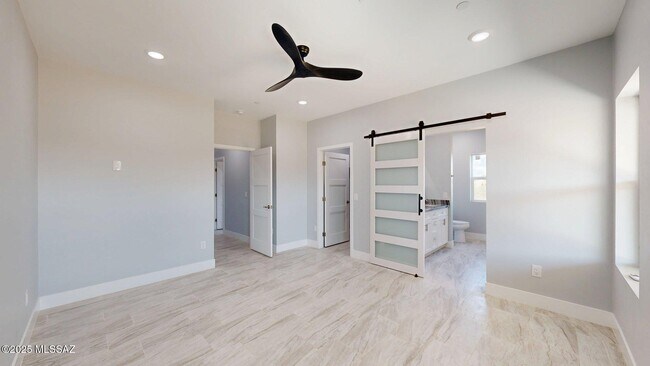 Building Photo - 7095 W Los Reales Rd