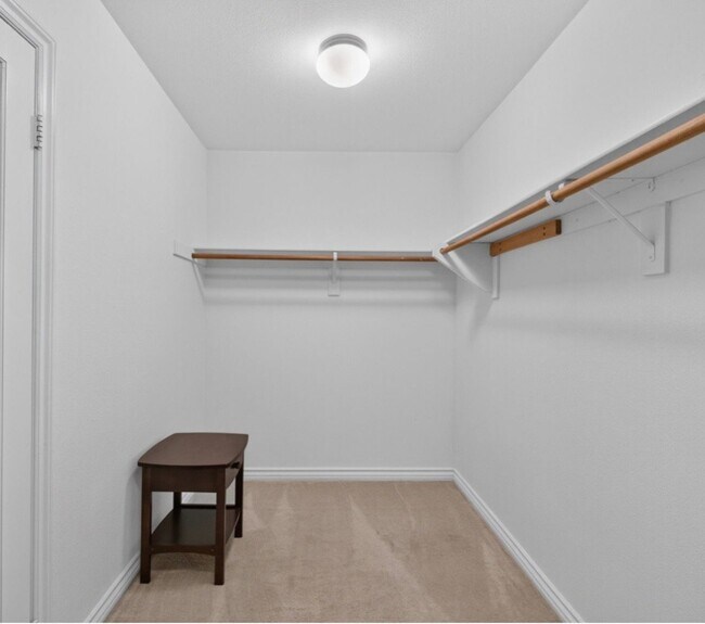 Building Photo - 8418 Lourenco Ln