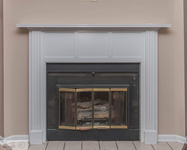 Building Photo - Spacious & Renovated Townhouse in Willow Run * Goldsboro