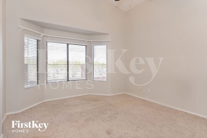 Building Photo - 3331 N Diamond Butte Way
