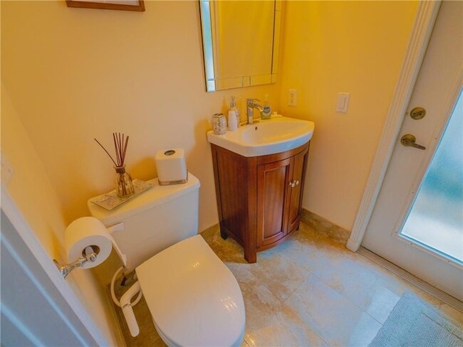 Building Photo - 20107 Ocean Key Dr