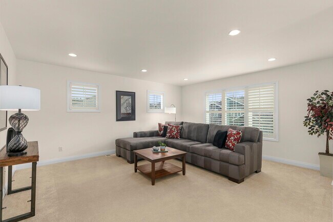 Building Photo - 35908 SE Sandalee Ct