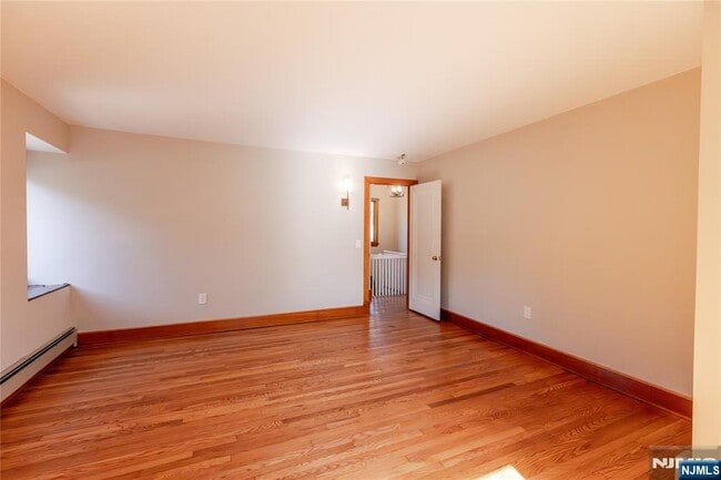 Building Photo - 129 Boulevard