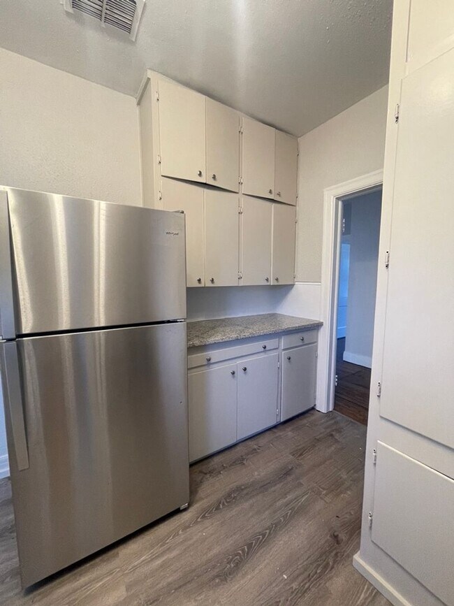 Building Photo - 4 Bedroom Home Near Downtown Stephenville