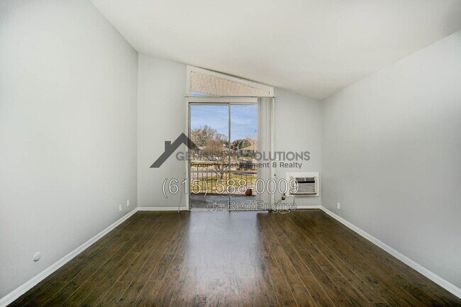 Building Photo - 613 Hillsboro Rd