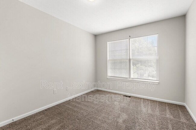 Building Photo - 1055 Duval St