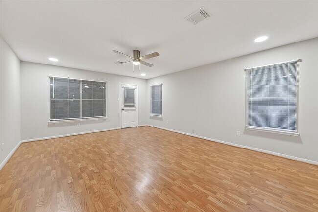 Building Photo - 21907 Willow Downs Dr