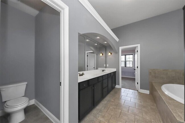 Building Photo - 6059 Cove Park Dr