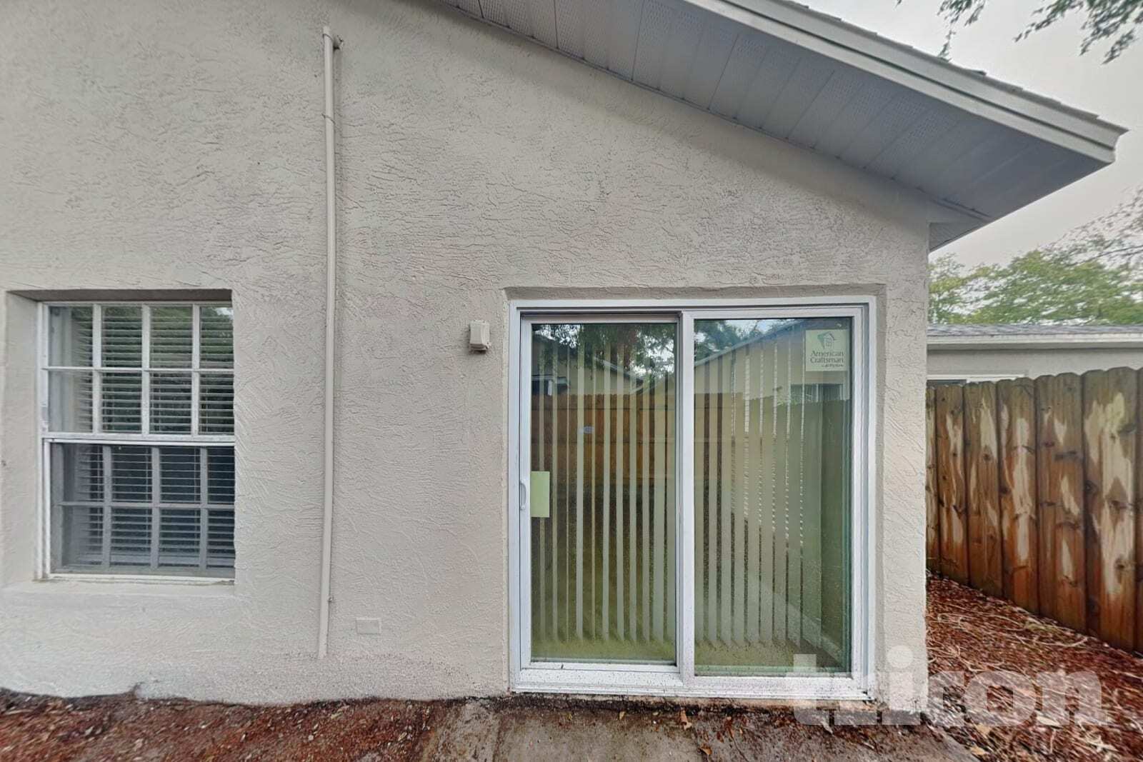 Building Photo - 682 Channing Dr