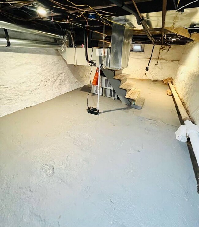 1926 W St 1926 W St Philadelphia PA 19141 Apartment