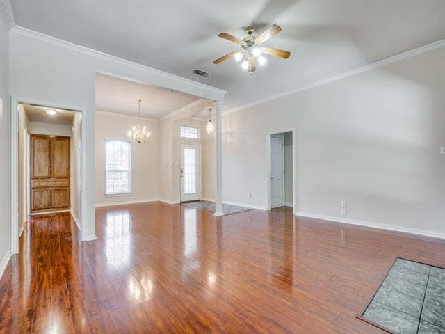 Building Photo - 701 Colony Dr