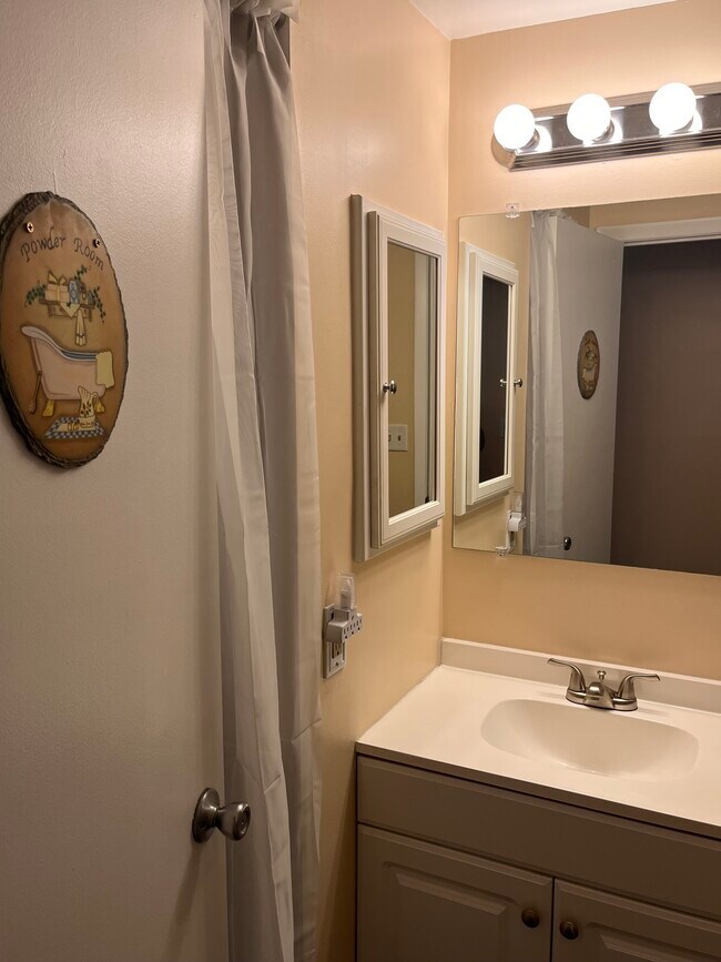 Bathroom - 4220 Crystal Ct