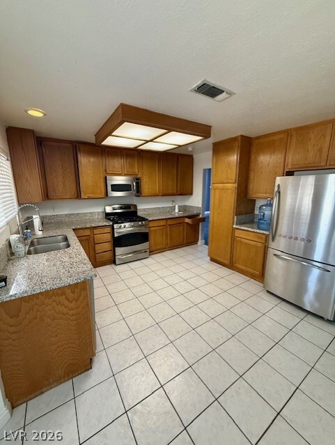 Building Photo - 8383 Brad Oaks Cir