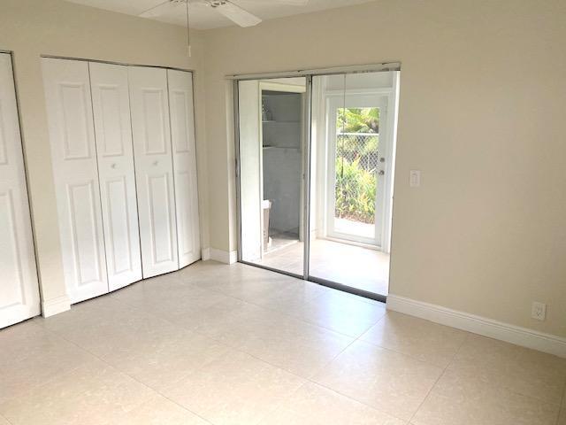 Building Photo - 3360 Lake Osborne Dr