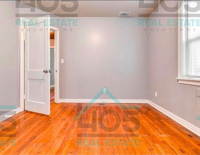 Building Photo - Norman 3 Bed- Coming Soon!