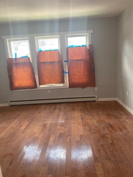 Building Photo - 43 Tillinghast St