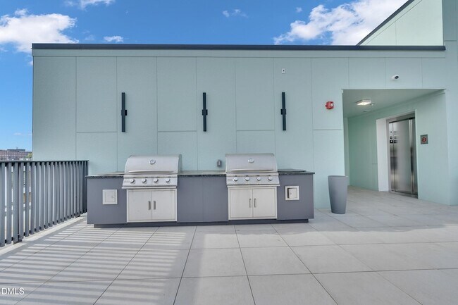 Building Photo - 29 Enterprise St