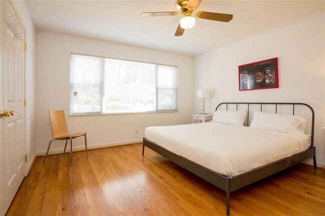 Building Photo - 1538 Beech Valley Way NE