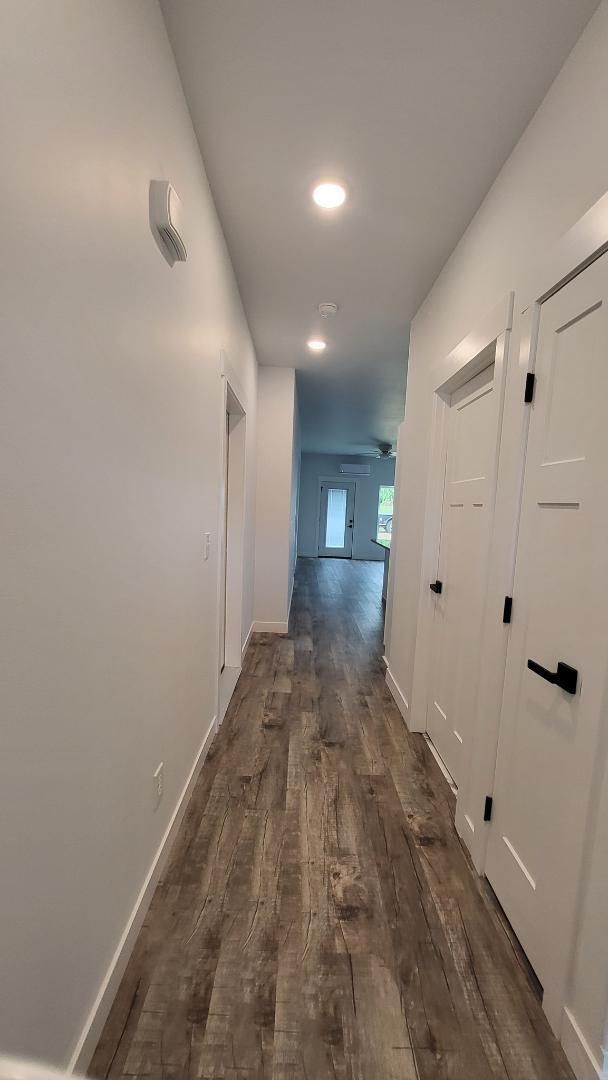 Building Photo - 36 N Swan St