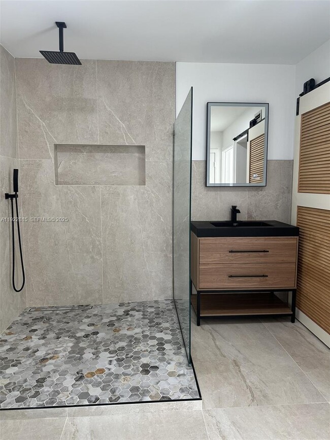 Building Photo - 7123 SW 115th Pl