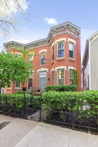 Building Photo - 2112 N Dayton St