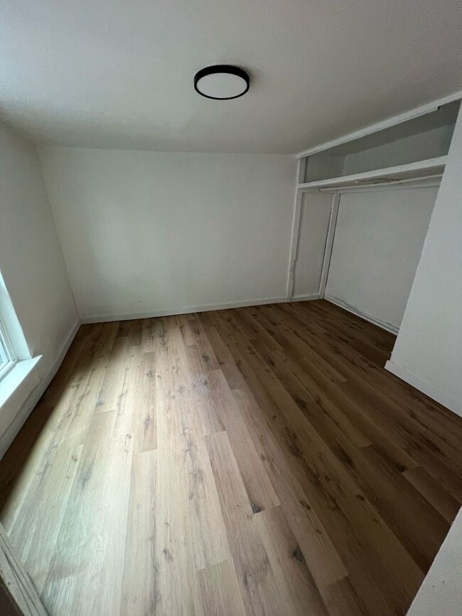 Building Photo - 4 Bed, 2 Bath Home Near Downtown San Antonio