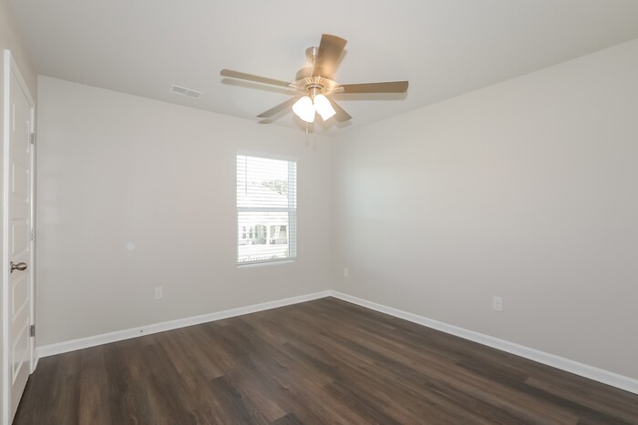 Building Photo - 1321 Eldrick Ln