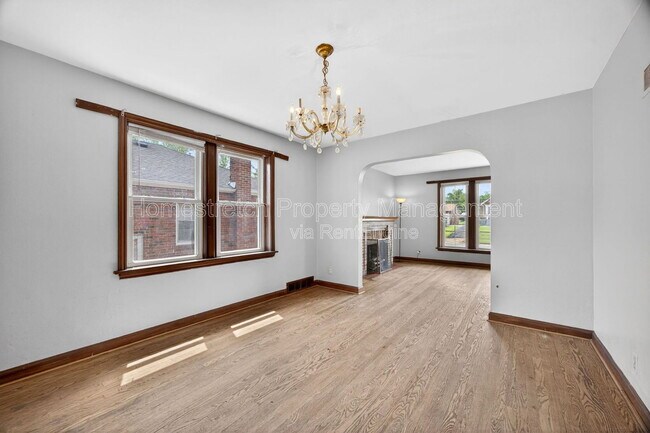 Building Photo - 44 Jendale Ct