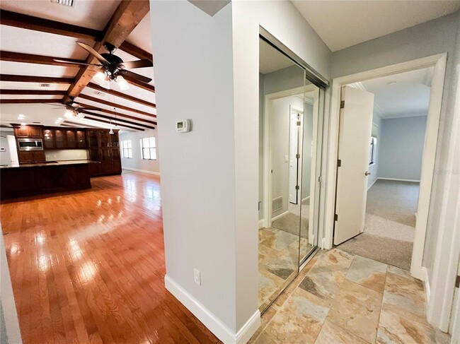 Building Photo - 3502 Sunbeam Dr