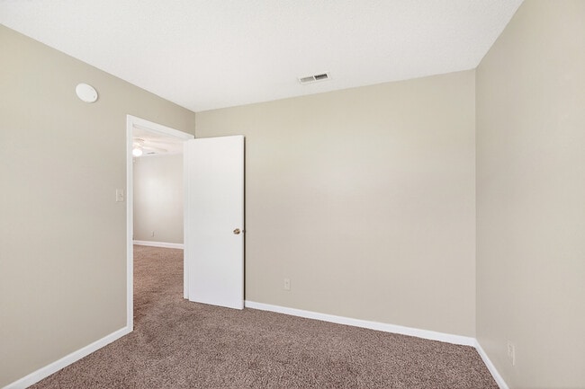 Building Photo - 2030 Orchid Bloom Ln