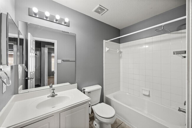 Building Photo - 12427 Oriole Lake Way