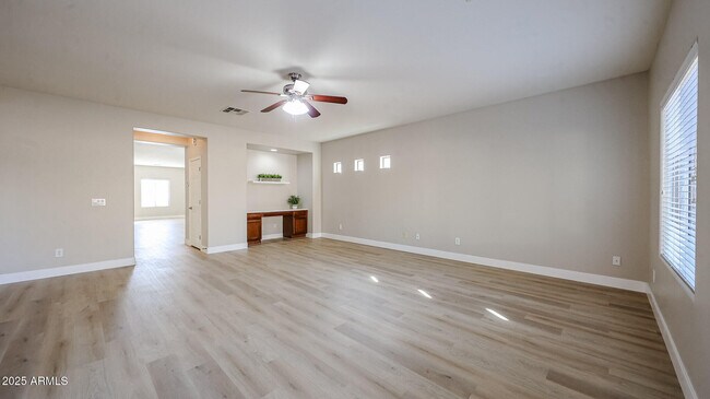 Building Photo - 15670 W Monterosa St