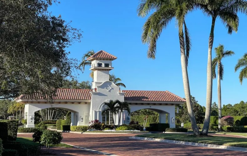 Building Photo - 537 SE Fascino Cir