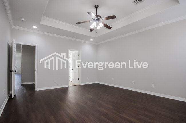 Building Photo - 50 Sunderland Dr