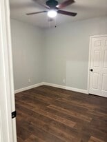 Building Photo - 2212 Portis Ave