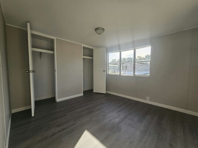 Building Photo - 6280 Hamilton Dr