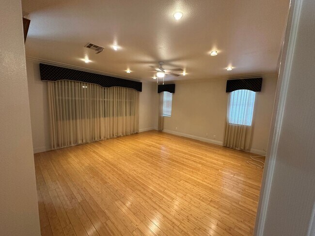 Building Photo - 3854 Broadmead St