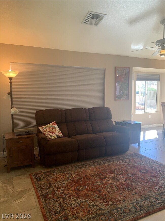 Building Photo - 2924 Crown Ridge Dr