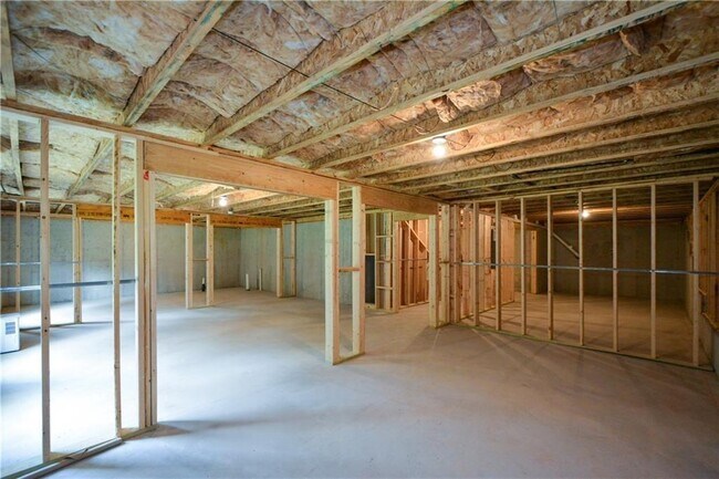 Building Photo - 331 Belmont Dr