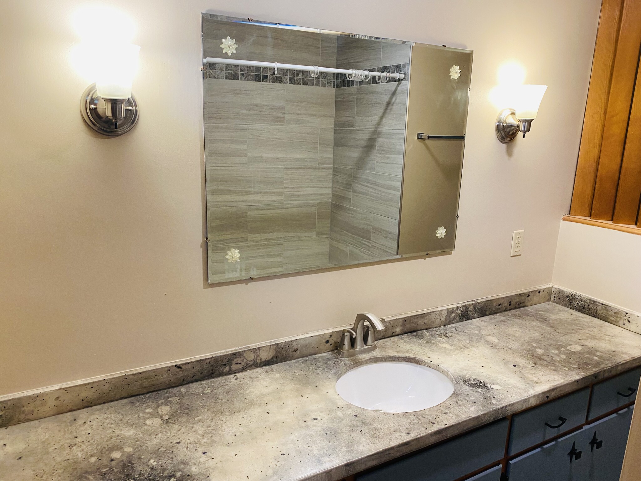 Bathroom Vanity - 400 7th Ave SE