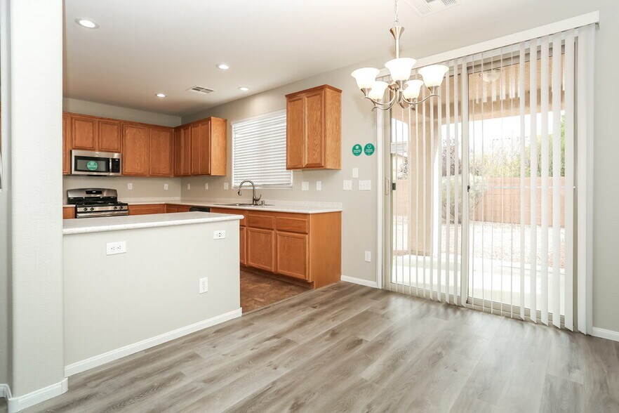 Building Photo - 7818 N Tay River Ct