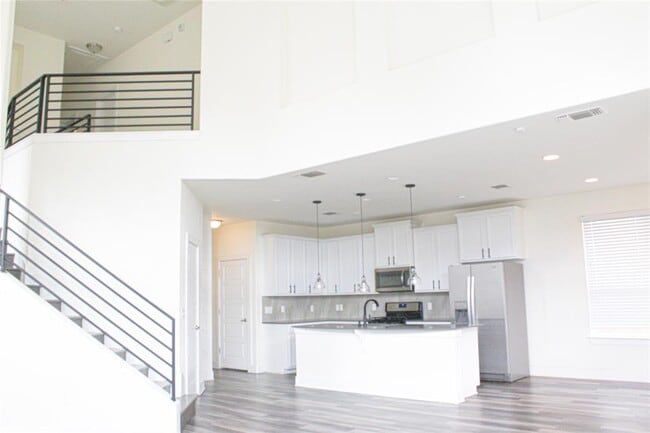 Building Photo - 7113 Sienna Rouge Path