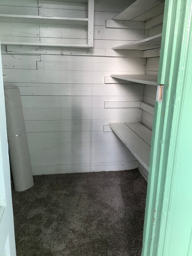 Building Photo - Beautifully Renovated 3-Bedroom Rambler with Bonus Room – East Bremerton